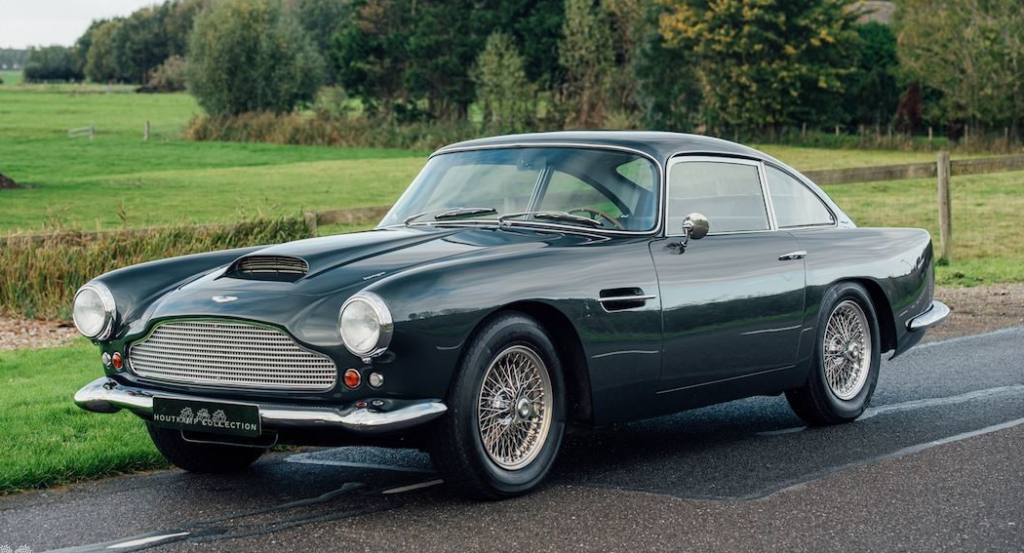 Aston Martin DB4